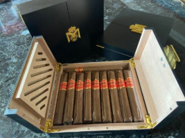 Macanudo Humidor - FREE with Qualifying Purchase